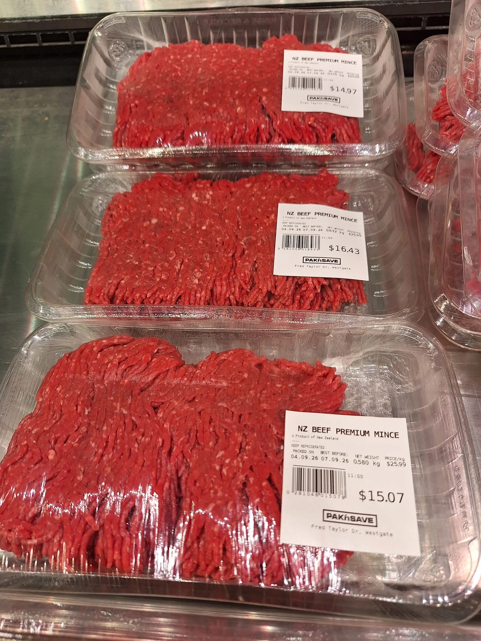 PAK’nSAVE Westgate premium beef mince packs with individual package prices visible